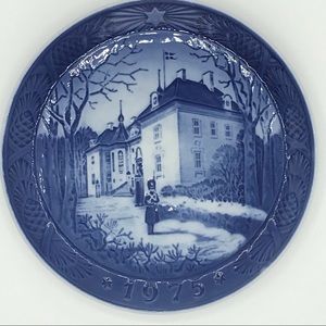 🎄🎁 Royal Copenhagen Christmas Collector’s Plate - 1975